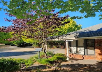 The Lancefield Lodge - Darwin Tourism 1