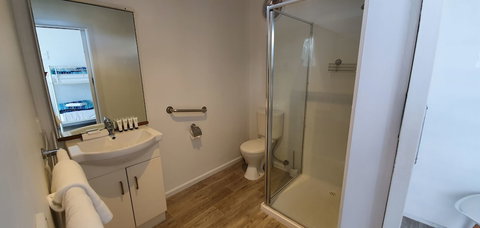 Beach Holiday Apartments Motel - Darwin Tourism 0