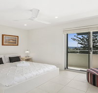 A Stylish Apartment With Noosa Views Unit 6 Yaringa 29 Noosa Drive - Darwin Tourism