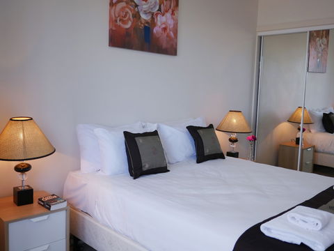 Anchor On Elizabeth - Darwin Tourism 1