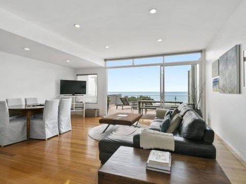 LOUTTIT BAY APARTMENT 2 Main Street With Wifi & Views - Darwin Tourism 3