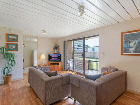 Apollo Unit 27 - Darwin Tourism 5