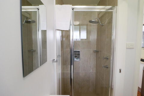 Bluewater Executive Villa In Raffertys Resort - Darwin Tourism 4