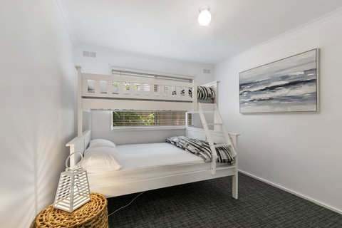 Beauty AND THE Peace - Inlet Side - Darwin Tourism 5