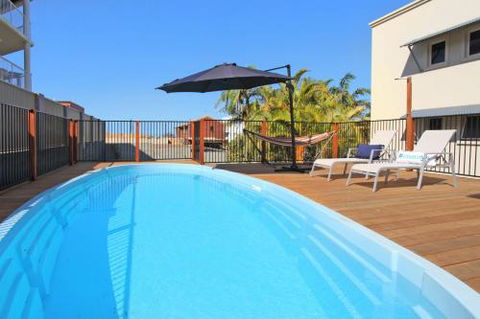 BEACH SHOPS & FABULOUS VACATION HOME! - Darwin Tourism 6