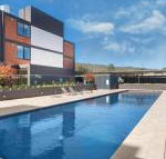 Trendy Self Contained Inner City Apartment - Darwin Tourism