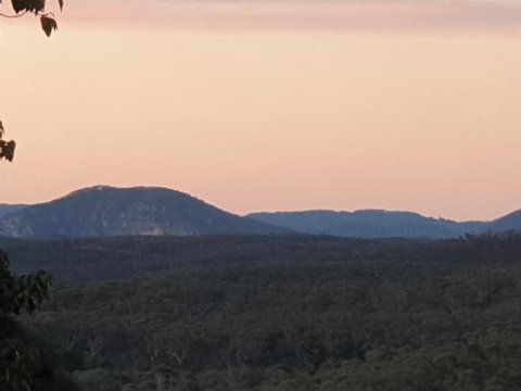 NEW Winston Cottage Leura Views & Location - Darwin Tourism 3