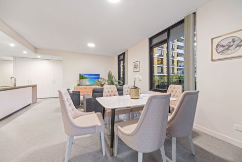 HomeHotel Stylish Apt Next To Train & Westfield - Darwin Tourism 3