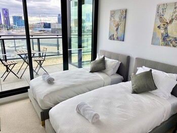 JC Waterfront Apartments Collins Wharf - Darwin Tourism 5