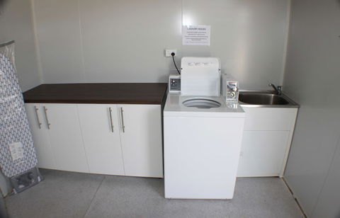 Baths Motel - Darwin Tourism 3