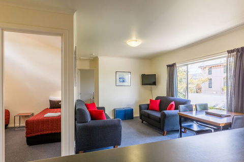 Graham Apartments - Darwin Tourism 6
