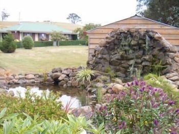 Kentish Hills Retreat - Darwin Tourism 0