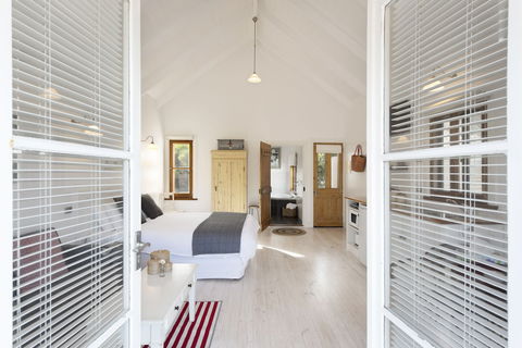 Beach Huts Middleton - Darwin Tourism 3