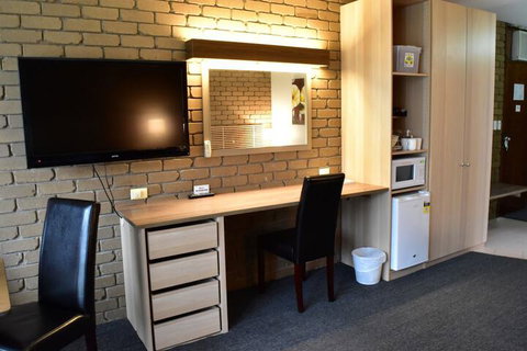 Strzelecki Motor Lodge - Darwin Tourism 1