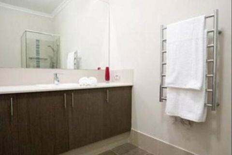 Como Waters Bed & Breakfast - Darwin Tourism 3