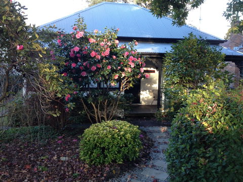 Hills Havens Cottages - Darwin Tourism 0