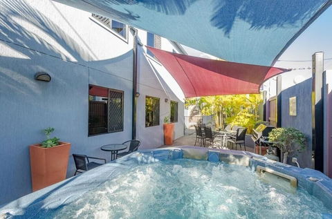 Central Studio Accommodation - Darwin Tourism 0