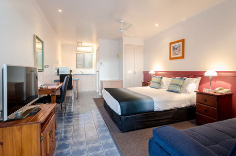 Central Studio Accommodation - Darwin Tourism 3