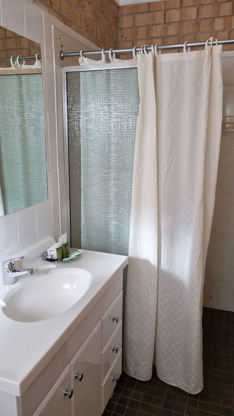 Lone Pine Motel - Corowa - Darwin Tourism 5