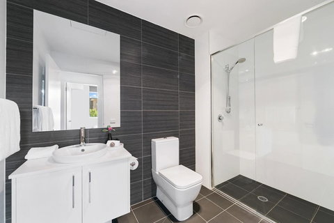 Canberra Furnished Accommodation - Darwin Tourism 3