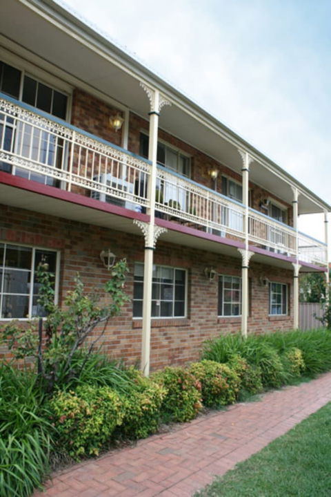 Grand Manor Motor Inn - Queanbeyan - Darwin Tourism 4