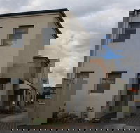 Grand Manor Motor Inn - Queanbeyan - Darwin Tourism