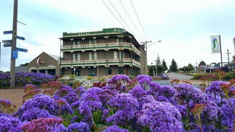 Georgia - Darwin Tourism 2