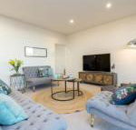 Luxury Four Bedroom Apartment - Darwin Tourism