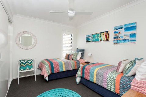 Mollymook Beachfront Penthouse 9 - Darwin Tourism 1