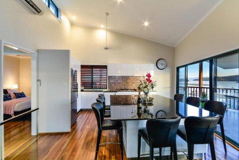NEWLY BEAUTFULLY RENOVATED 16 The Casuarina 3 Bedroom House With 180 Degree Ocean Views - Darwin Tourism 5