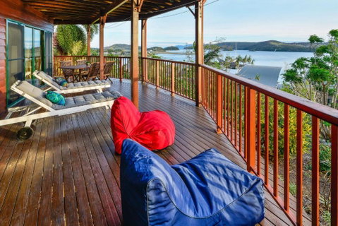 NEWLY BEAUTFULLY RENOVATED 16 The Casuarina 3 Bedroom House With 180 Degree Ocean Views - Darwin Tourism 4