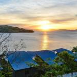 NEWLY BEAUTFULLY RENOVATED 16 The Casuarina 3 Bedroom House With 180 Degree Ocean Views - Darwin Tourism 0