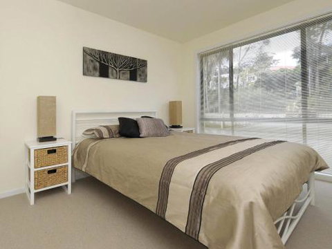Bagnall Views 2 / 161 Government Rd Stylish & Modern Duplex Across The Road To The Waters Edge - Darwin Tourism 3