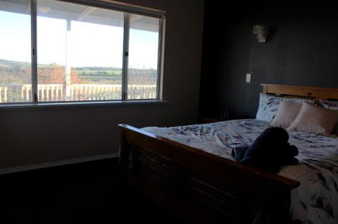 A Better Life Animal Sanctuary FarmStay Private Two Bedrooms Lounge Room & Bathroom & Toilet Shared Kitchen - Darwin Tourism 4