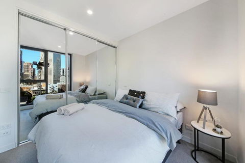 A Cozy & Stylish Suite Near Melbourne Central - Darwin Tourism 5