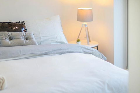 A Cozy & Stylish Suite Near Melbourne Central - Darwin Tourism 2