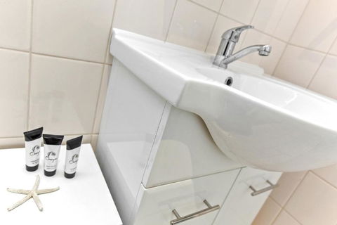 Smugglers Resort Style Apartments No 9 - Darwin Tourism 5