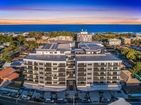 Arise Hedge - Darwin Tourism 0