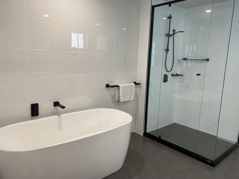 Arise Hedge - Darwin Tourism 5