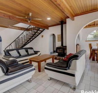 31 Rest Point Absolute Waterfront with Jetty - Darwin Tourism