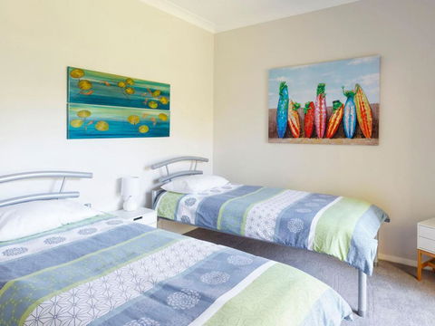 One Street From Main Beach - Darwin Tourism 1