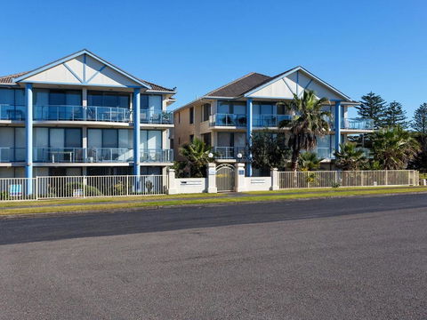 Across The Road From The Beach! - Darwin Tourism 5