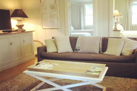 Old Schoolmasters Cottage On The Barrington River - Darwin Tourism 2