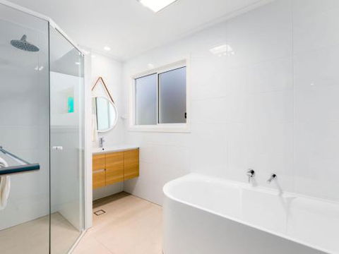 SPINIFEX Gerroa 4pm Check Out Sundays - Darwin Tourism 5