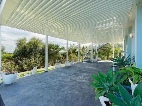 NANNY & POPPYS BEACH HOUSE Gerroa 4pm Check Out Sundays - Darwin Tourism 1