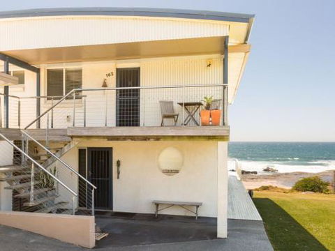 PENZANCE Gerroa Beachfront To Shelley Beach & 4pm Check Out Sundays - Darwin Tourism 5
