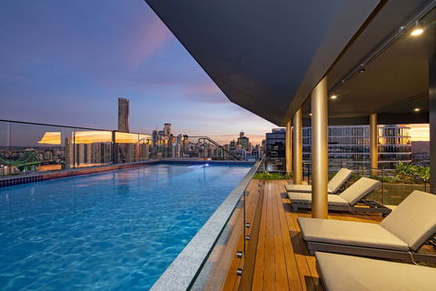 Arise Fortitude Valley - Darwin Tourism 6