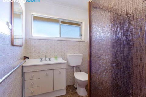 Perrumba Street Cottage - Darwin Tourism 2
