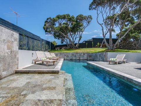 Stunning Sorrento Escape With Pool - Darwin Tourism 4
