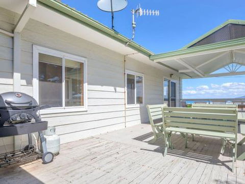 FRESHWATER Gerroa 4pm Check Out Sundays - Darwin Tourism 0